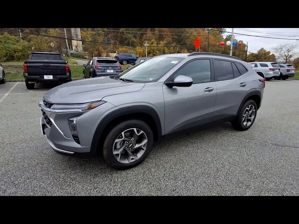 2025 Chevrolet Trax - $22,995