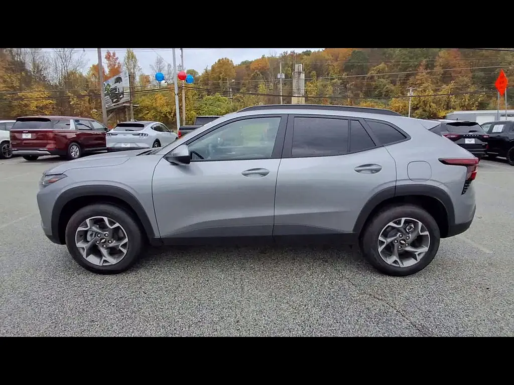 2025 Chevrolet Trax - $22,995