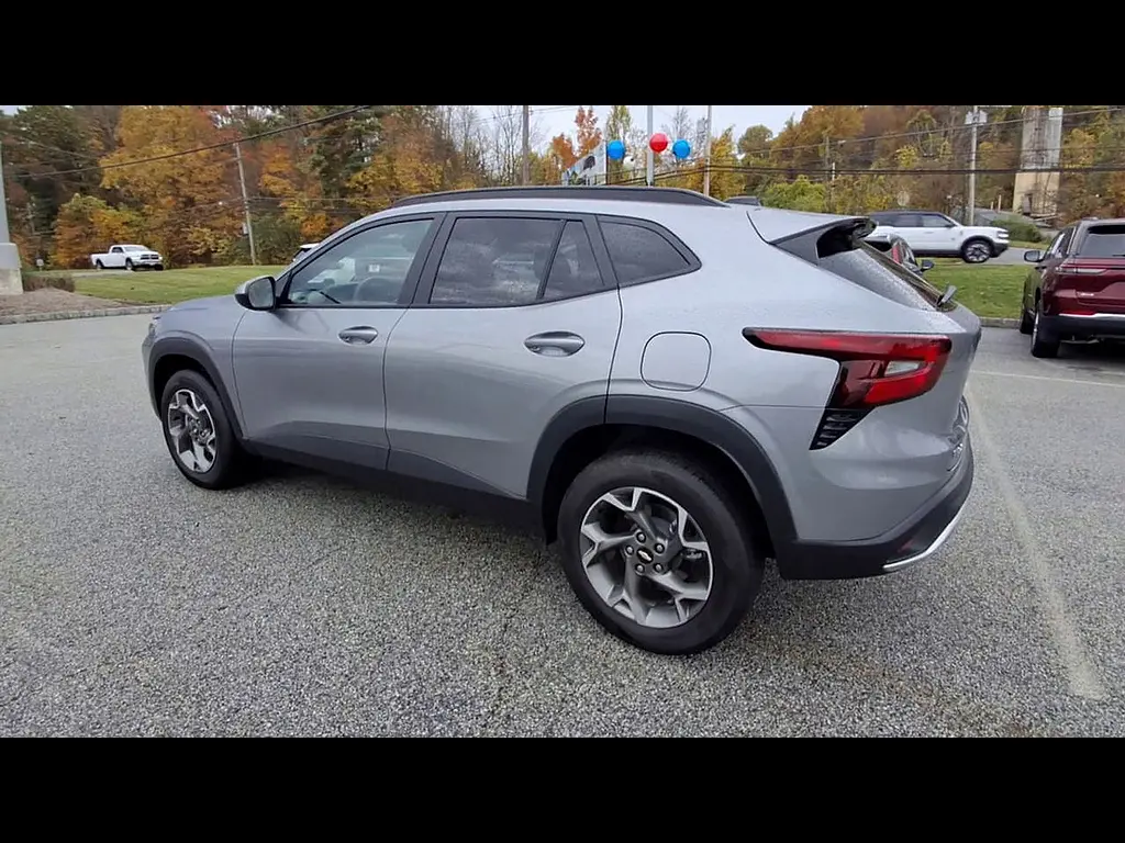 2025 Chevrolet Trax - $22,995