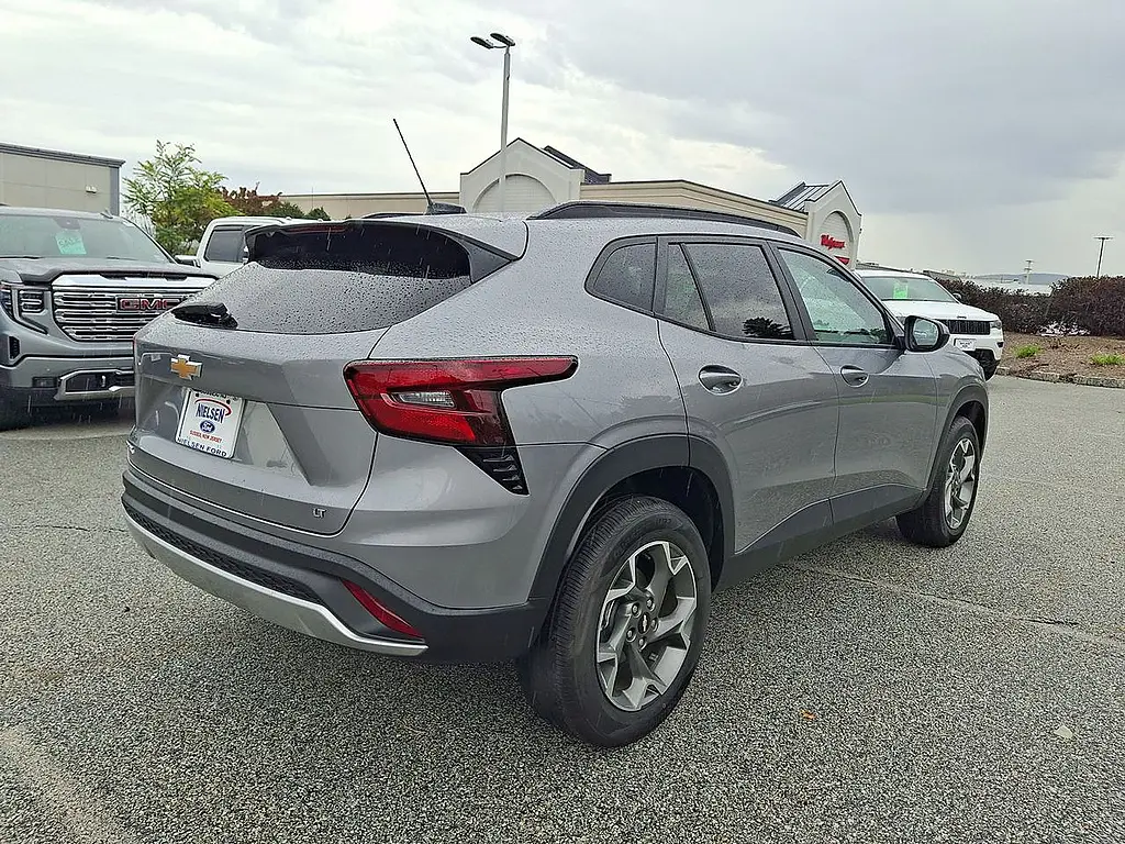 2025 Chevrolet Trax - $22,995
