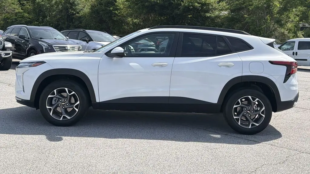 2025 Chevrolet Trax LT