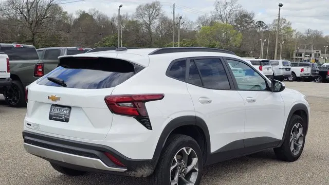2025 Chevrolet Trax LT