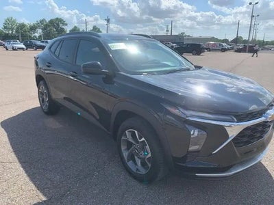 Photo of a 2025 Chevrolet Trax LT 4DR Crossover for sale