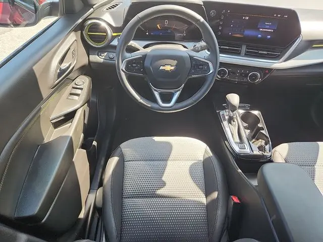2025 Chevrolet Trax - $20,997