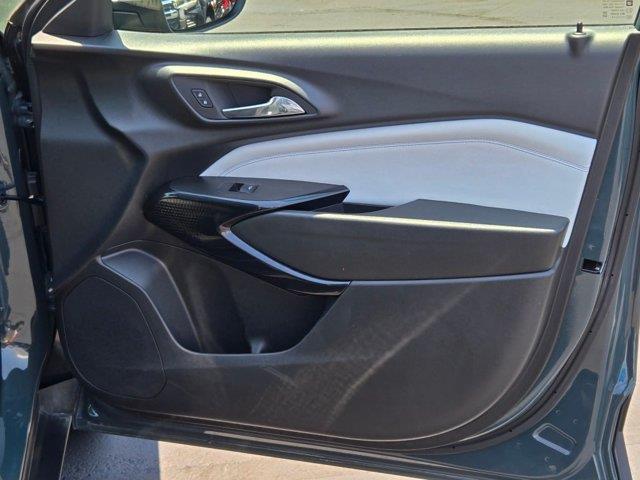 2025 Chevrolet Trax - $23,995