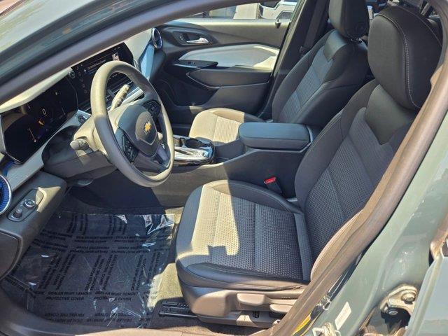 2025 Chevrolet Trax - $23,995