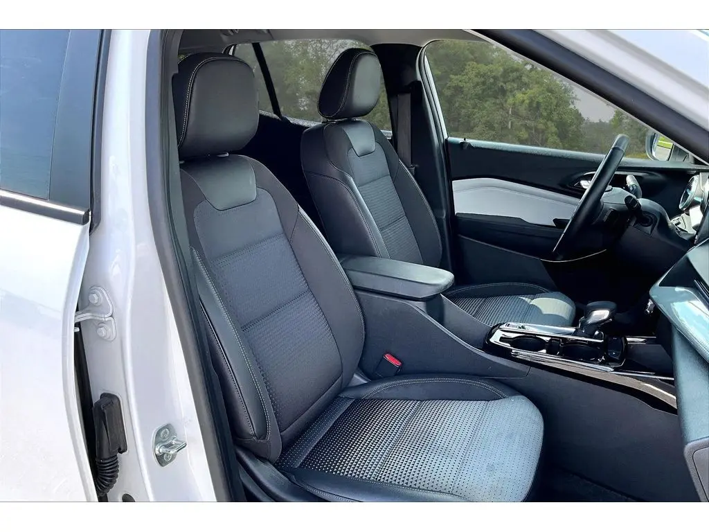2025 Chevrolet Trax - $19,977