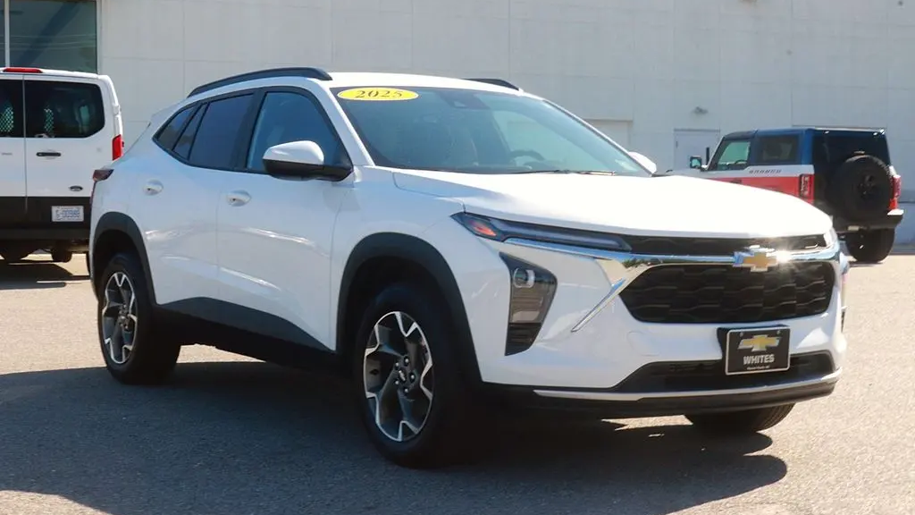 2025 Chevrolet Trax LT