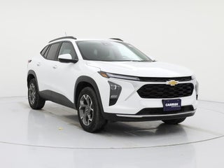 2025 Chevrolet Trax with Summit White Exterior