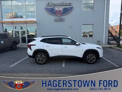Photo of a 2025 Chevrolet Trax LT 4DR Crossover for sale