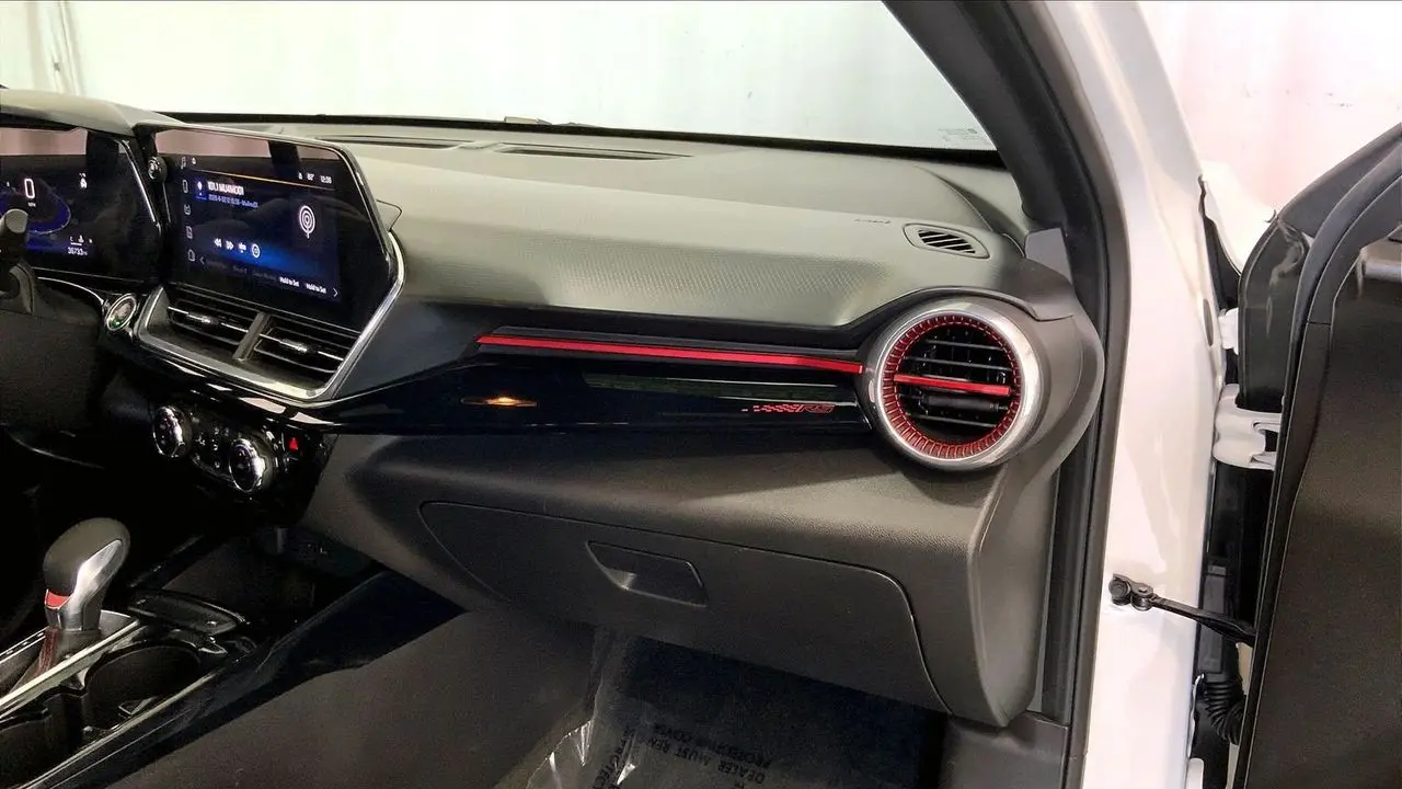 2024 Chevrolet Trax RS