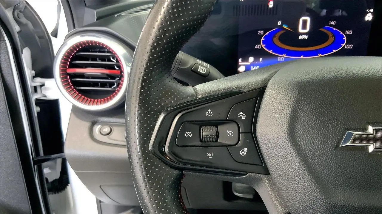2024 Chevrolet Trax RS