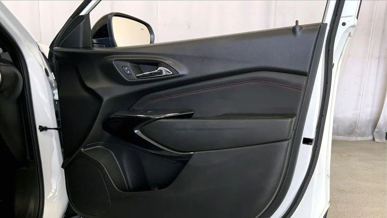 2024 Chevrolet Trax RS
