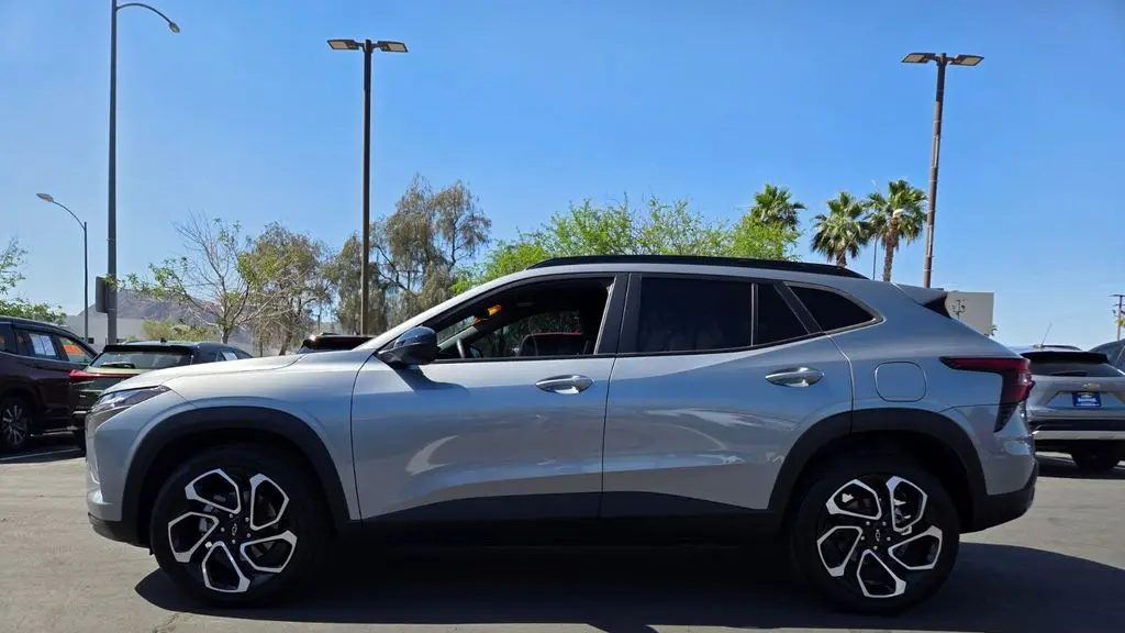 2024 Chevrolet Trax RS