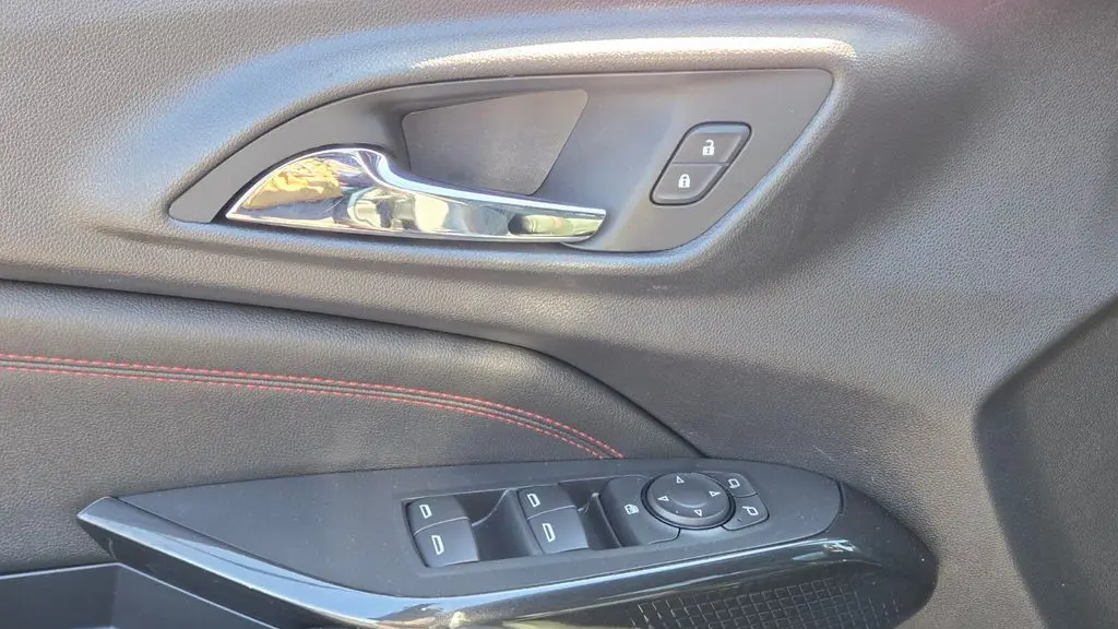 2024 Chevrolet Trax RS