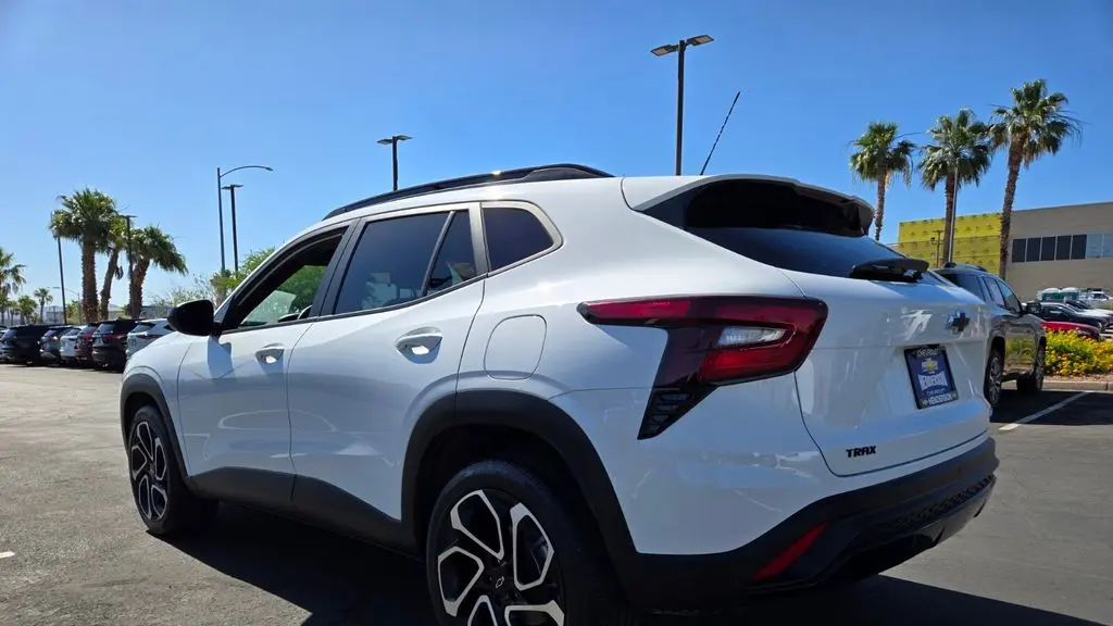 2024 Chevrolet Trax RS