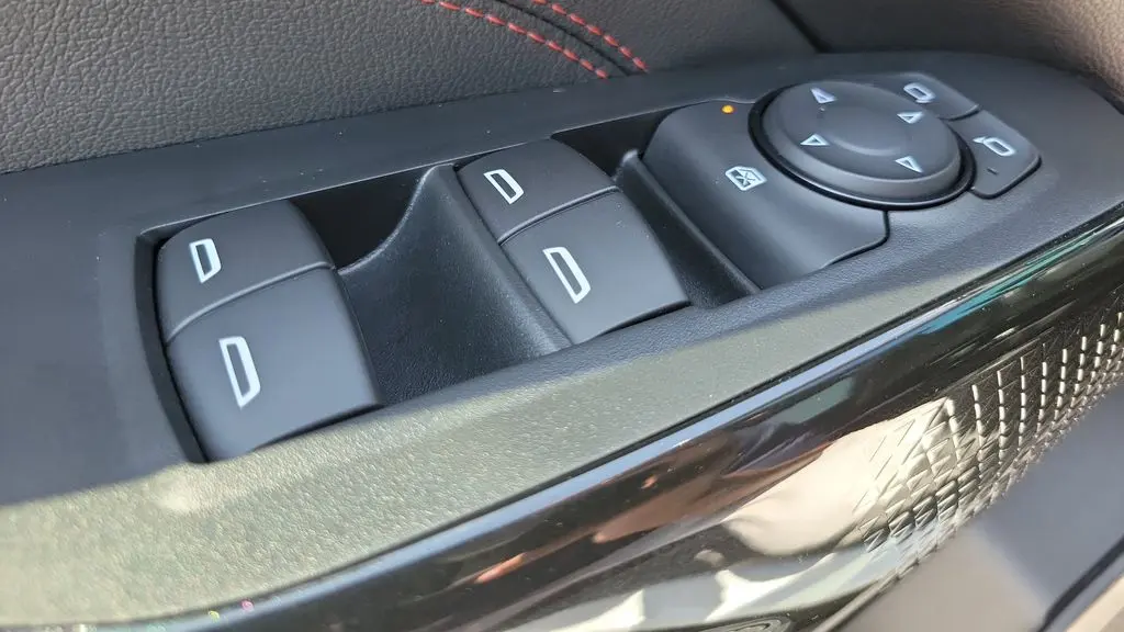 2024 Chevrolet Trax RS