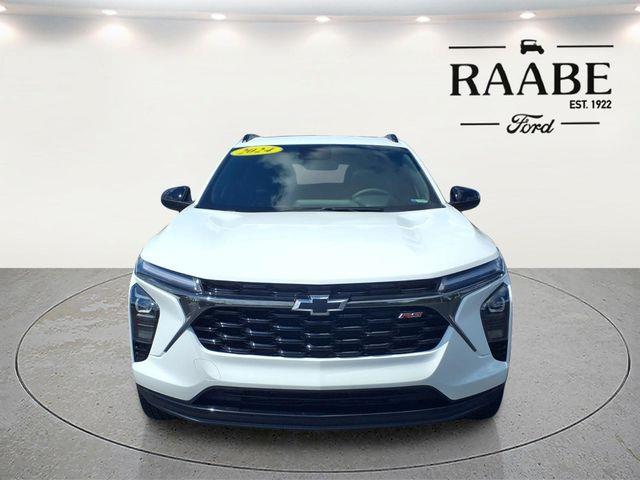 2024 Chevrolet Trax RS — photo 1 of 24