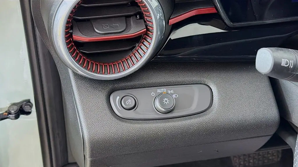 2024 Chevrolet Trax RS