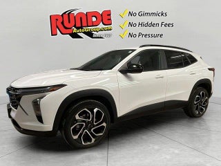 2024 Chevrolet Trax with Summit White Exterior