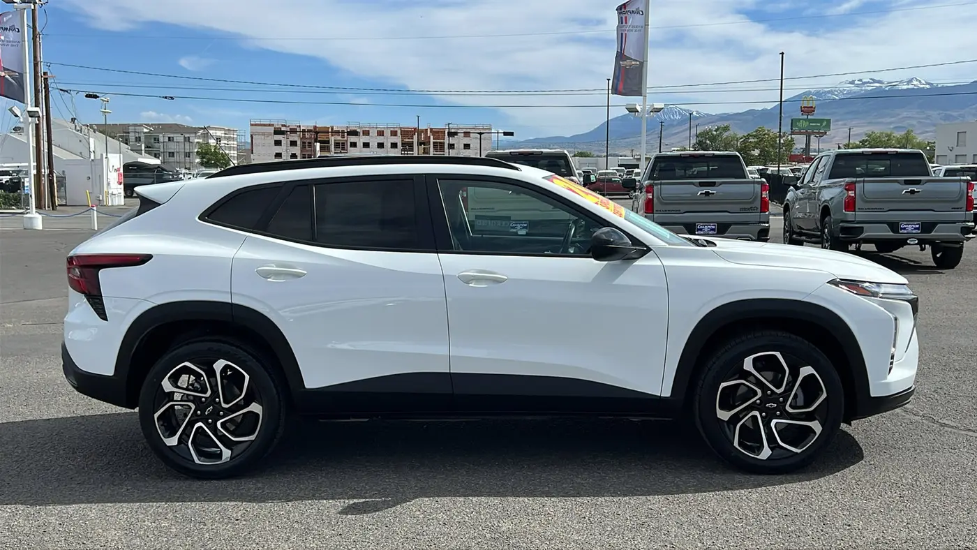 2024 Chevrolet Trax RS