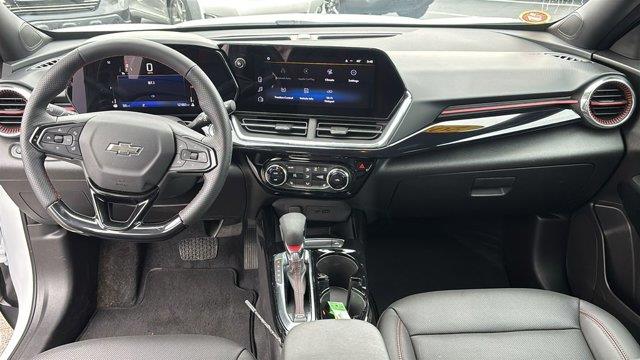 2025 Chevrolet Trax RS