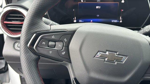 2025 Chevrolet Trax RS