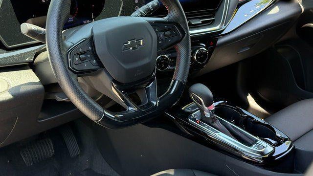 2025 Chevrolet Trax RS