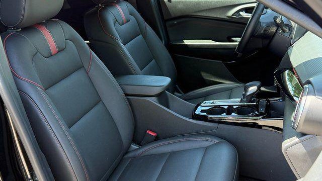 2025 Chevrolet Trax RS