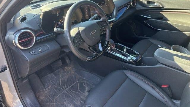 2025 Chevrolet Trax RS
