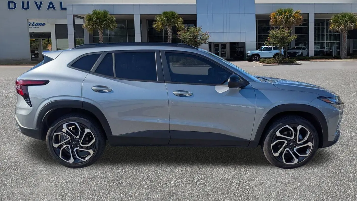 2025 Chevrolet Trax RS