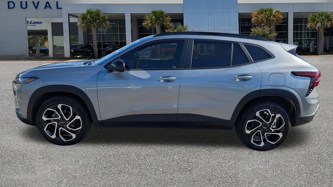 2025 Chevrolet Trax RS