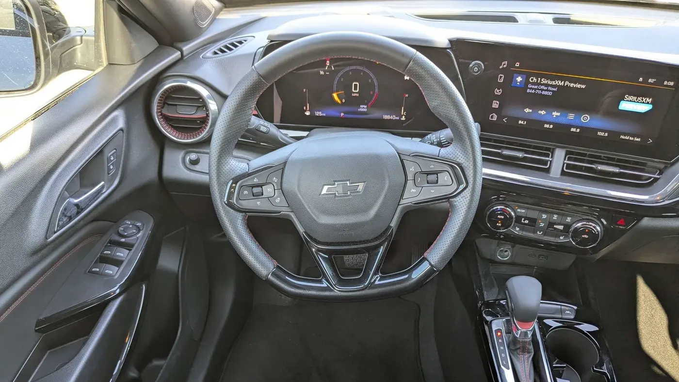 2025 Chevrolet Trax RS