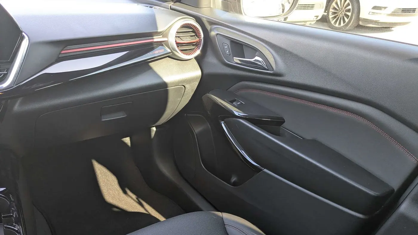2025 Chevrolet Trax RS