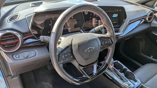 2025 Chevrolet Trax RS