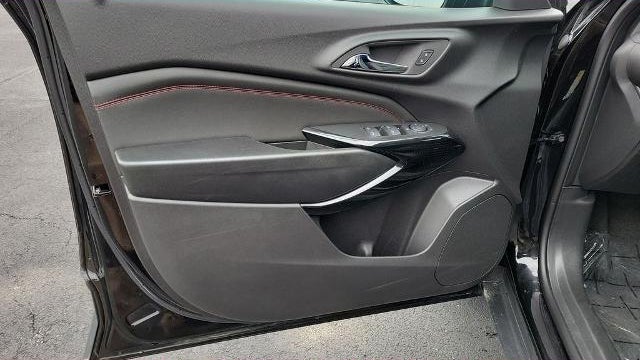 2025 Chevrolet Trax RS
