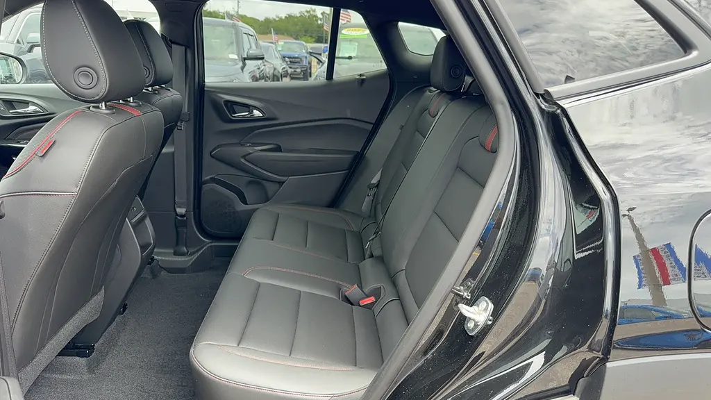 2025 Chevrolet Trax RS