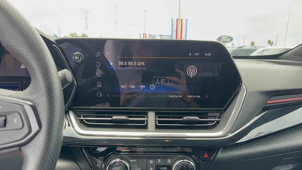 2025 Chevrolet Trax RS