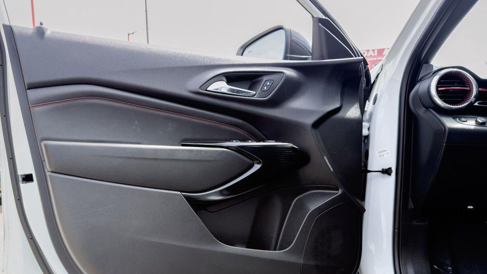 2025 Chevrolet Trax RS