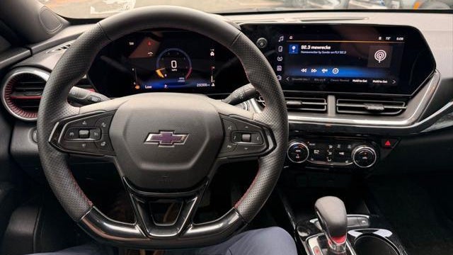 2025 Chevrolet Trax RS