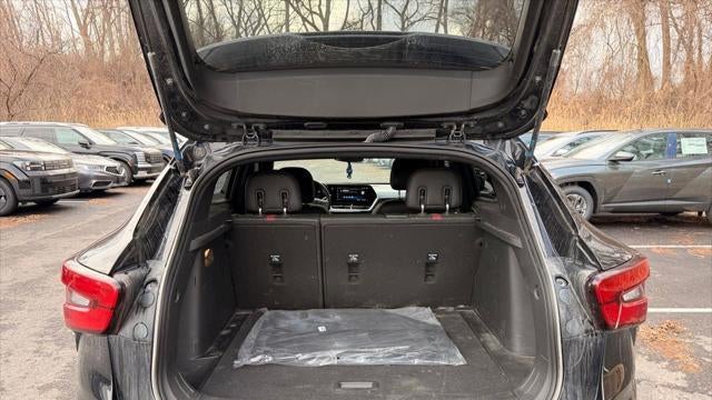 2025 Chevrolet Trax RS