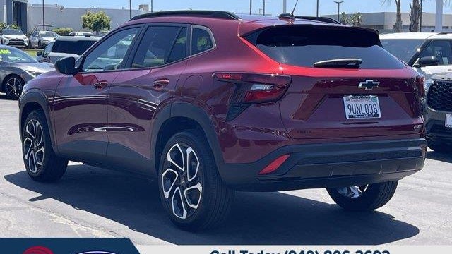2025 Chevrolet Trax RS