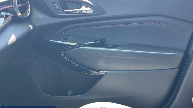 2025 Chevrolet Trax RS