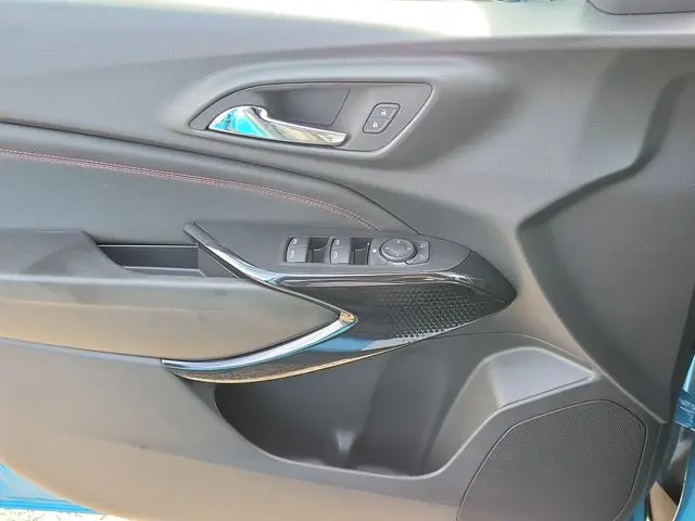 2025 Chevrolet Trax - $21,990