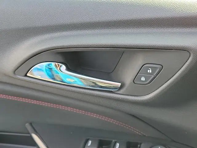 2025 Chevrolet Trax - $21,990
