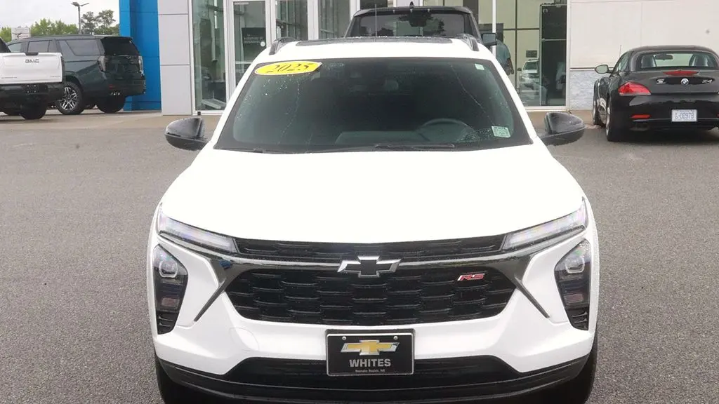 2025 Chevrolet Trax RS