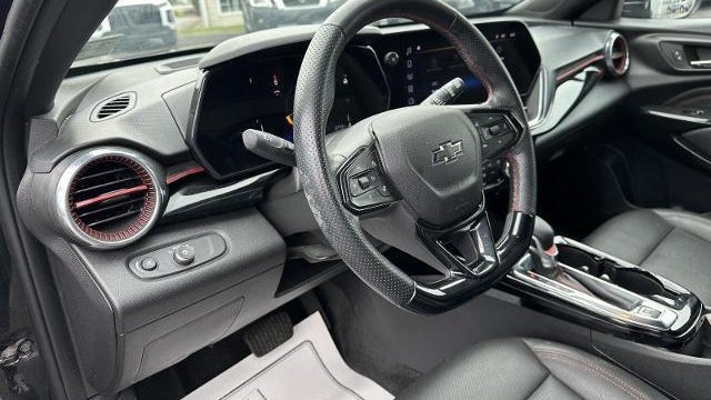 2025 Chevrolet Trax RS