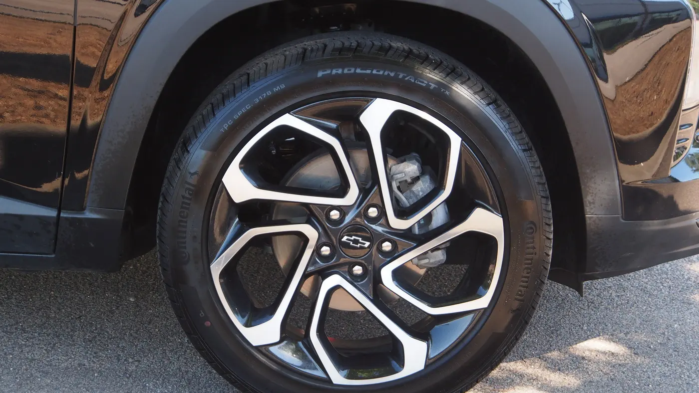 2025 Chevrolet Trax RS
