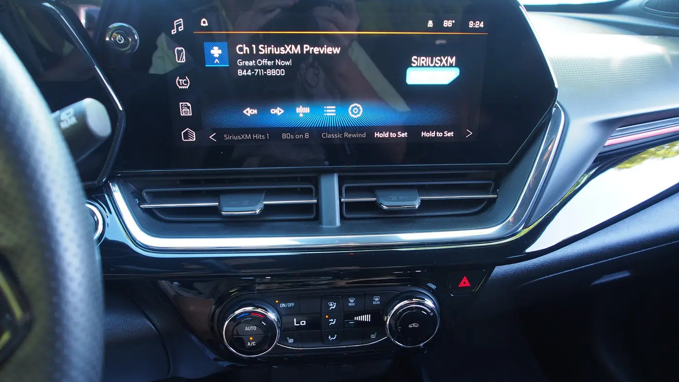 2025 Chevrolet Trax RS