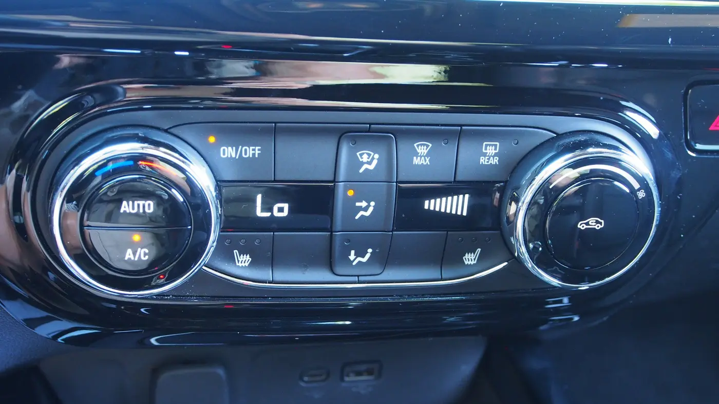 2025 Chevrolet Trax RS